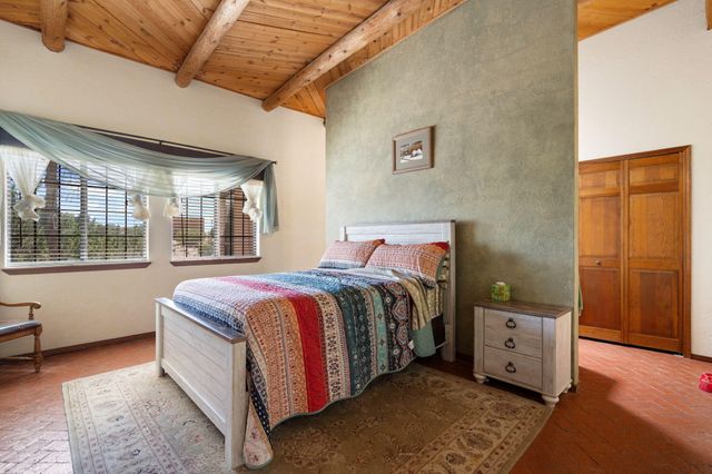 16 Chaparral Road, Placitas, NM 87043