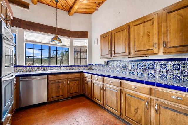 16 Chaparral Road, Placitas, NM 87043
