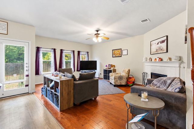 904 Elmwood DR, Georgetown, TX 78628