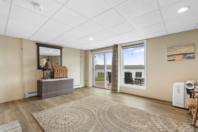 43 Cliff Dr, Freetown, MA 02702