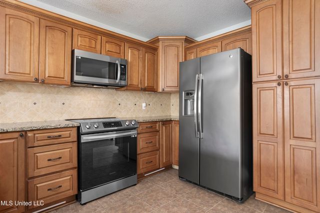 904 Waveland Avenue, Waveland, MS 39576