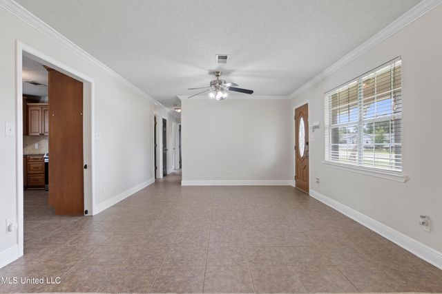 904 Waveland Avenue, Waveland, MS 39576