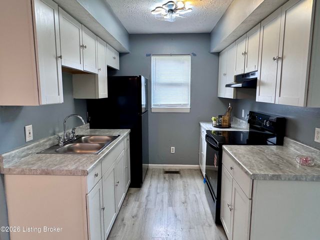 1347 S 28th St, Louisville, KY 40211