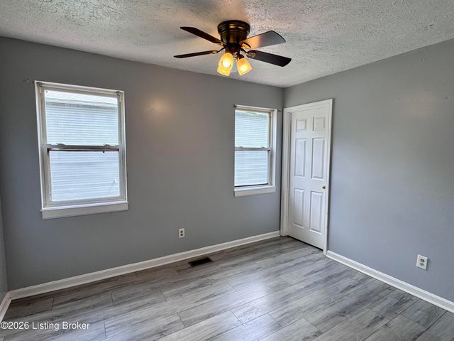 1347 S 28th St, Louisville, KY 40211