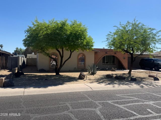 2909 W PALMAIRE Avenue, Phoenix, AZ 85051