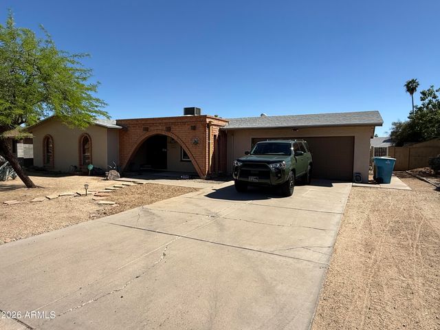 2909 W PALMAIRE Avenue, Phoenix, AZ 85051