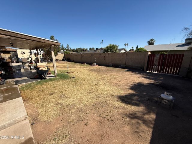 2909 W PALMAIRE Avenue, Phoenix, AZ 85051