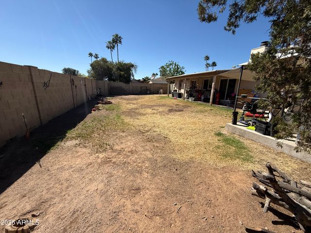 2909 W PALMAIRE Avenue, Phoenix, AZ 85051