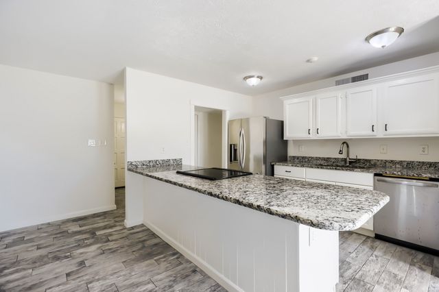 804 Netherland Drive, Arlington, TX 76017