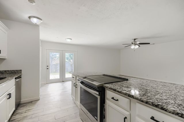 804 Netherland Drive, Arlington, TX 76017