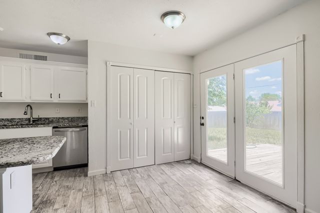 804 Netherland Drive, Arlington, TX 76017