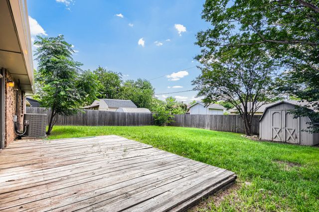 804 Netherland Drive, Arlington, TX 76017