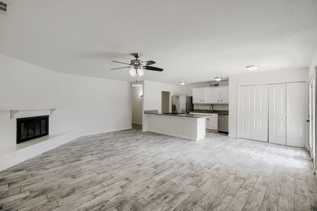 804 Netherland Drive, Arlington, TX 76017