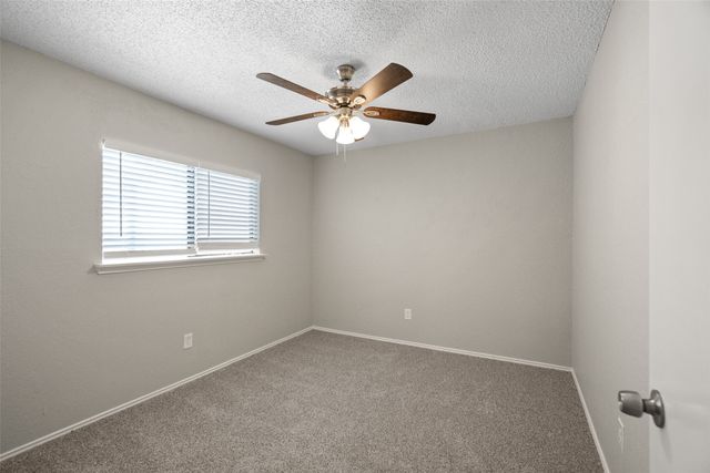 624 Quail Hollow Drive, Mesquite, TX 75150
