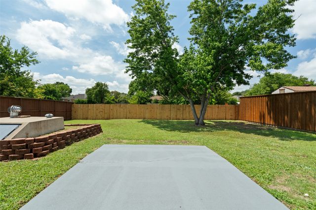 624 Quail Hollow Drive, Mesquite, TX 75150