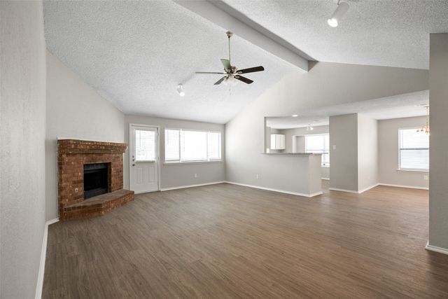 624 Quail Hollow Drive, Mesquite, TX 75150