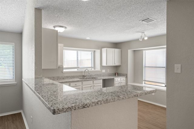 624 Quail Hollow Drive, Mesquite, TX 75150