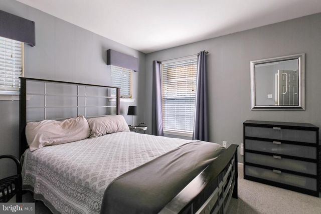 247 DEEPDALE DR, Kennett Square, PA 19348