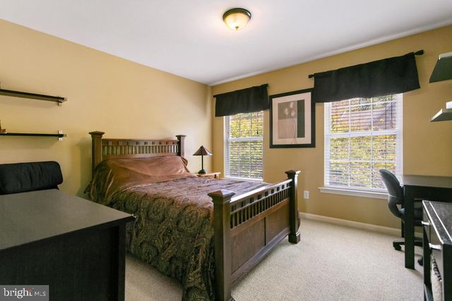 247 DEEPDALE DR, Kennett Square, PA 19348