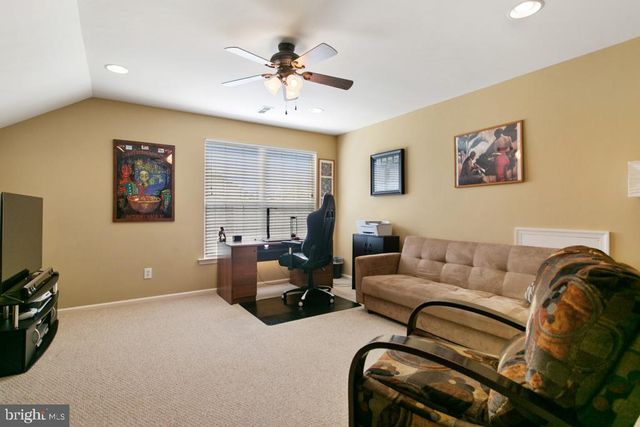 247 DEEPDALE DR, Kennett Square, PA 19348