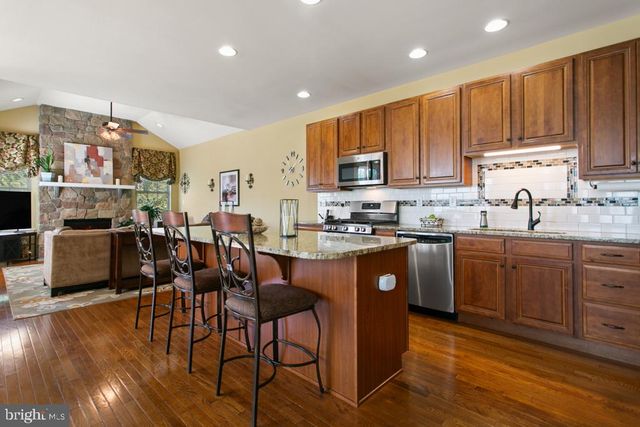 247 DEEPDALE DR, Kennett Square, PA 19348