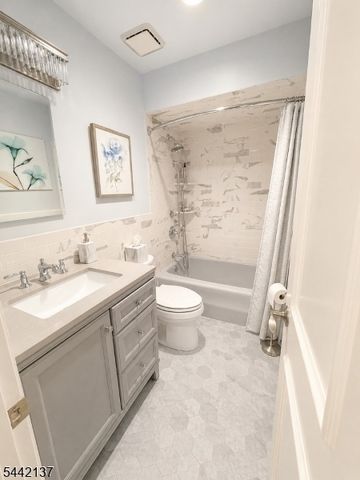 5 Craven Rd, Mountain Lakes Boro, NJ 07046
