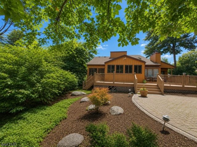 5 Craven Rd, Mountain Lakes Boro, NJ 07046