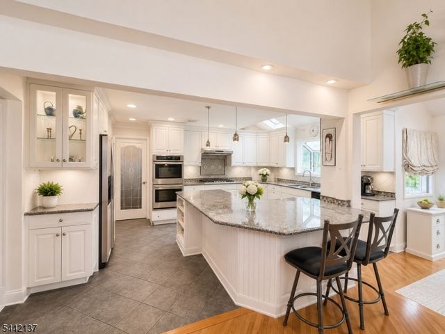 5 Craven Rd, Mountain Lakes Boro, NJ 07046