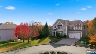 65 Overlook Ridge, Oakland, NJ 07436