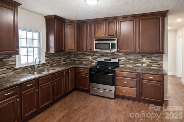 926 S York Street, Gastonia, NC 28052