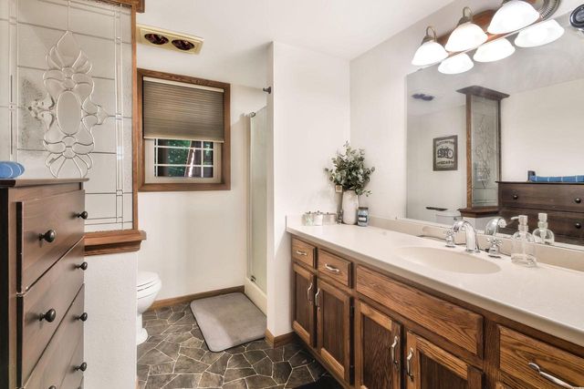 6905 Colt CIRCLE, West Bend, WI 53090