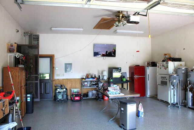 6905 Colt CIRCLE, West Bend, WI 53090