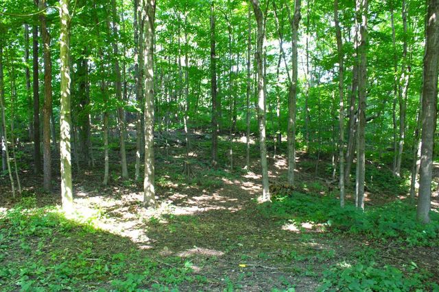 6905 Colt CIRCLE, West Bend, WI 53090