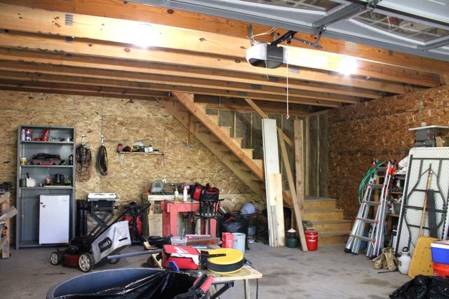 6905 Colt CIRCLE, West Bend, WI 53090