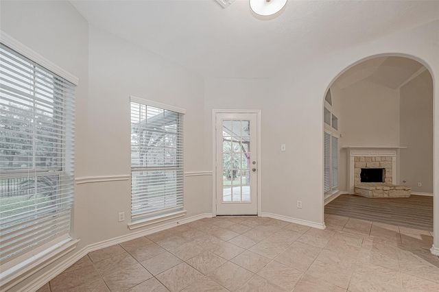 10327 Sablebrook Lane, Houston, TX 77095