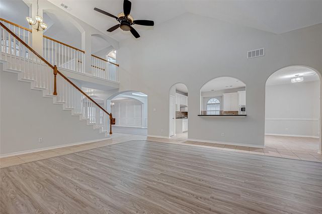 10327 Sablebrook Lane, Houston, TX 77095