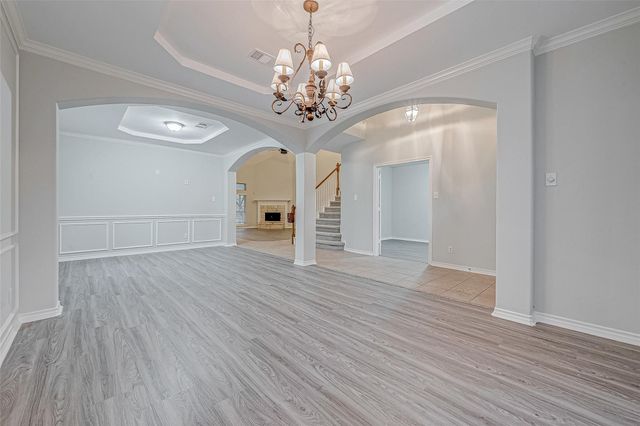 10327 Sablebrook Lane, Houston, TX 77095
