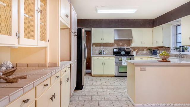 1024 Stanley SW, Ardmore, OK 73401