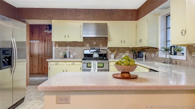 1024 Stanley SW, Ardmore, OK 73401