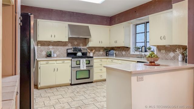 1024 Stanley SW, Ardmore, OK 73401