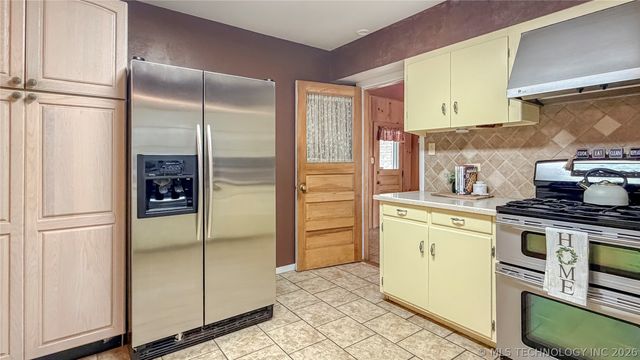 1024 Stanley SW, Ardmore, OK 73401
