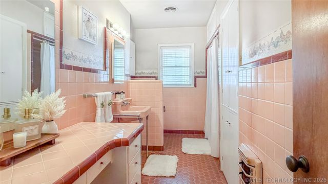 1024 Stanley SW, Ardmore, OK 73401
