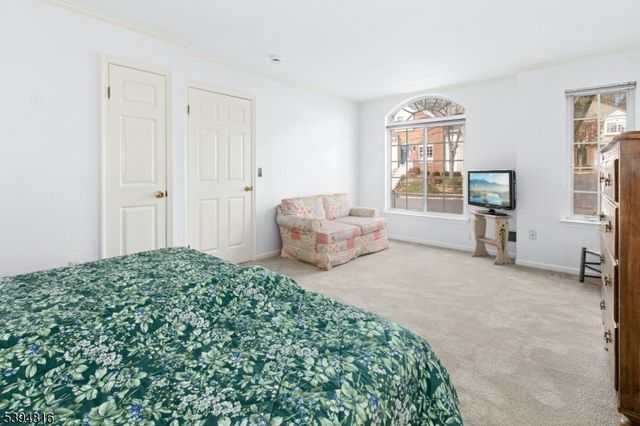 14 Schindler Ct, Chatham Boro, NJ 07928