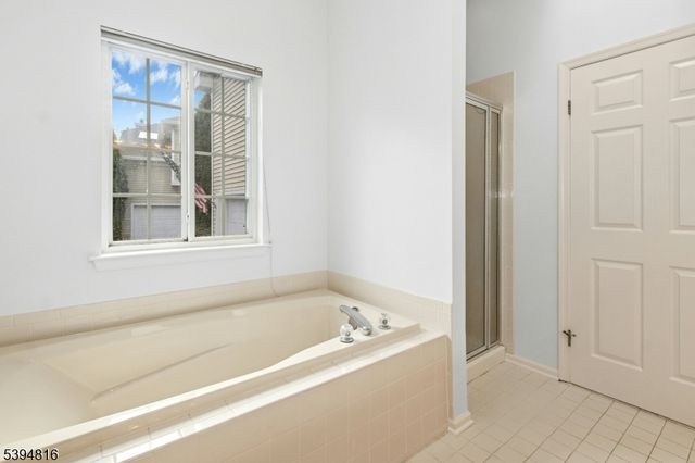 14 Schindler Ct, Chatham Boro, NJ 07928