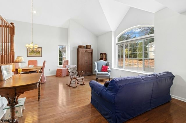 14 Schindler Ct, Chatham Boro, NJ 07928