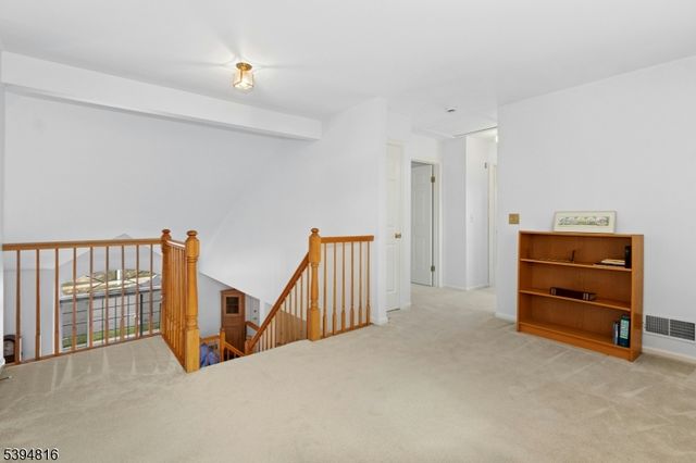 14 Schindler Ct, Chatham Boro, NJ 07928