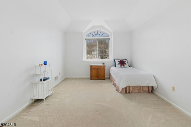 14 Schindler Ct, Chatham Boro, NJ 07928