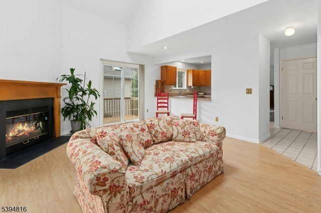 14 Schindler Ct, Chatham Boro, NJ 07928