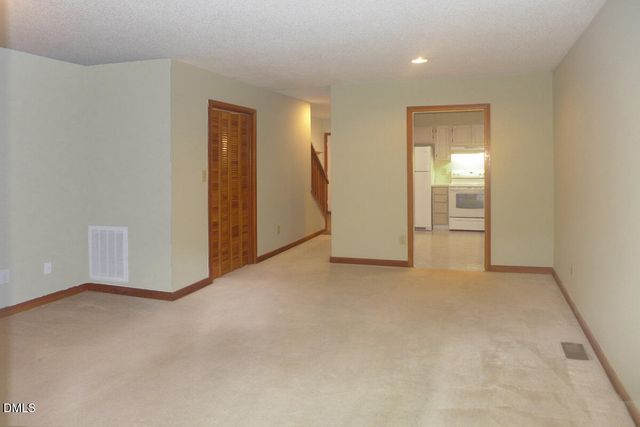 206 Cedarwood Lane, Carrboro, NC 27510