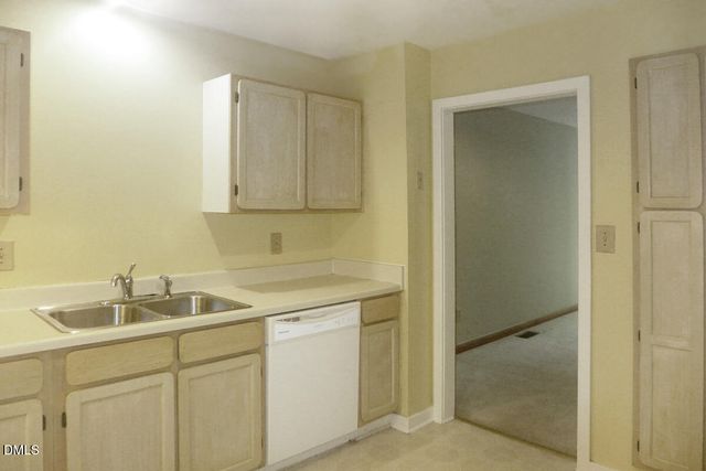 206 Cedarwood Lane, Carrboro, NC 27510